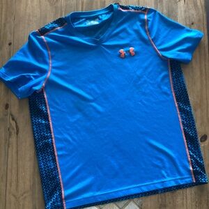 Under Armour. Heat Gear. Loose Fit. Sz.LG